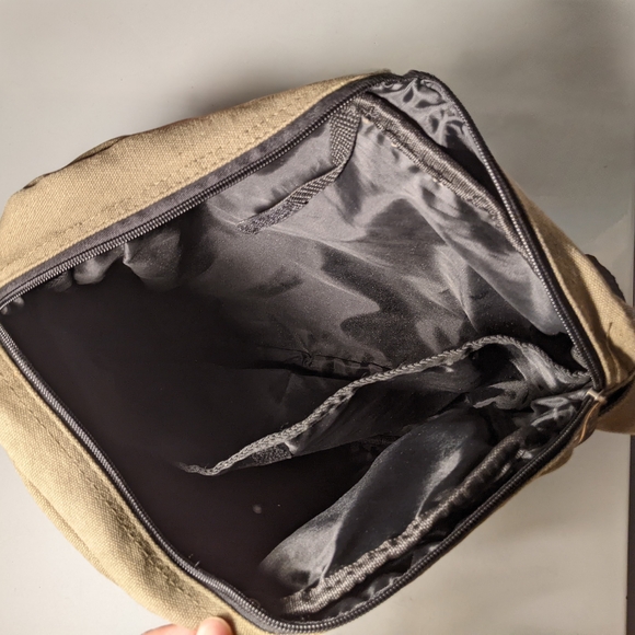 Sierra Club Canvas Tan Unisex Messenger Bag - Picture 5 of 5